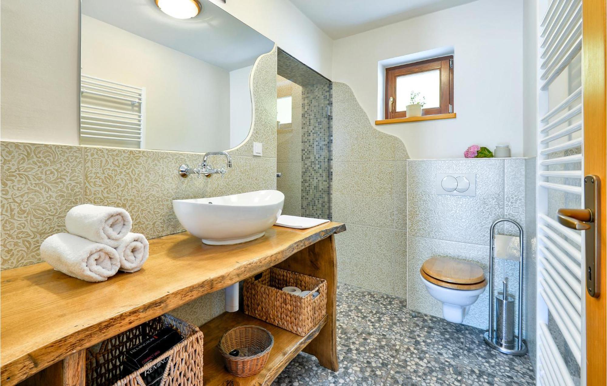 Beautiful Home In Sv,Martin Na Muri With Jacuzzi Sveti Martin Na Muri Εξωτερικό φωτογραφία
